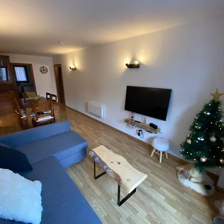 Nordika - Chaleureux 10' Des Pistes Apartment *